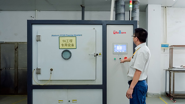 Plasma treatment machine