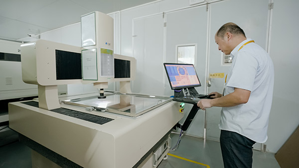 2D measuring machine